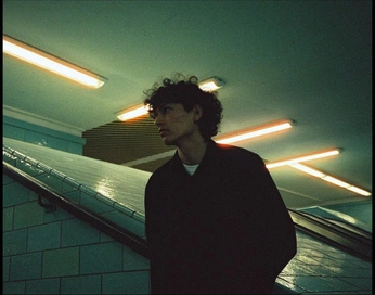 A cover of "fuentes unicas de luz" cluster. The owner is evilroll. The cluster consists of 6 elements.