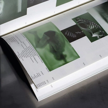 A cover of "photobook" cluster. The owner is gothclaudia. The cluster consists of 38 elements.