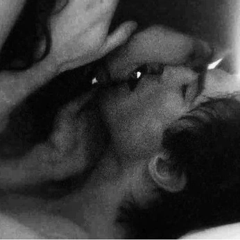 A cover of "Timothée Chalamet" cluster. The owner is destinydesaeger. The cluster consists of 25 elements.