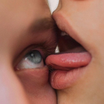 A cover of "People Refs" cluster. The owner is cra3ture. The cluster consists of 15 elements.