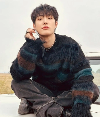 A cover of "mingi" cluster. The owner is feralgremlin. The cluster consists of 91 elements.