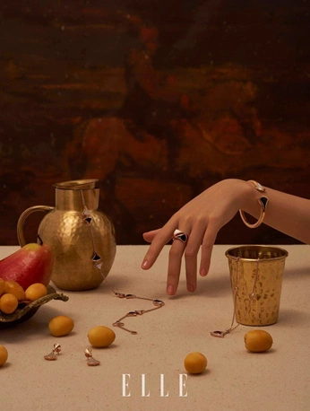 A cover of "jewellery photography" cluster. The owner is dordor. The cluster consists of 1 element.