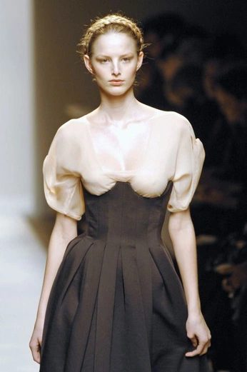 A cover of "Fashion" cluster. The owner is everes. The cluster consists of 123 elements.