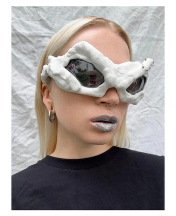 A cover of "Style" cluster. The owner is thiamante. The cluster consists of 50 elements.