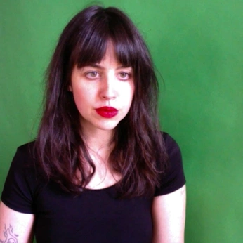 A cover of "capoule" cluster. The owner is laram0hy. The cluster consists of 1 element.