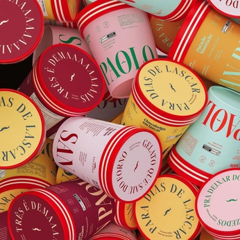 A cover of "wes anderson" cluster. The owner is akaneshiba. The cluster consists of 17 elements.