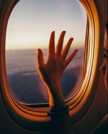 A cover of "new biz" cluster. The owner is helinaseyoum. The cluster consists of 9 elements.