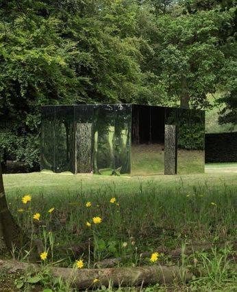 A cover of "sentimental" cluster. The owner is nattapatl. The cluster consists of 5 elements.