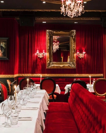 A cover of "FIS - CABARET" cluster. The owner is ericvivier. The cluster description is "Theme Cabaret - Montreux est une fête! ". The cluster consists of 24 elements.