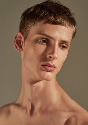 A cover of "canvas" cluster. The owner is cuntymoty. The cluster consists of 2 elements.