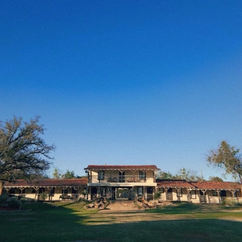 A cover of "photo" cluster. The owner is bess. The cluster consists of 125 elements.