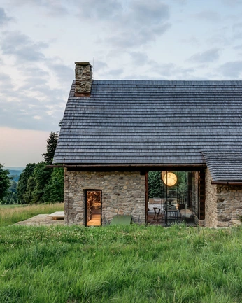 A cover of "returning home" cluster. The owner is jazminn. The cluster consists of 183 elements.