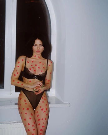 A cover of "Modeling ideas" cluster. The owner is weezee. The cluster consists of 26 elements.