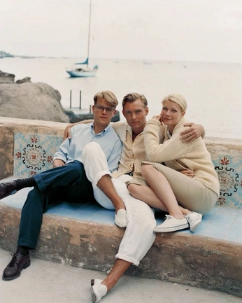 A cover of "LIDO LIBRA" cluster. The owner is matthewlennon. The cluster consists of 43 elements.