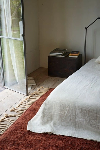 A cover of "Interior" cluster. The owner is beatriceabigail. The cluster consists of 5 elements.