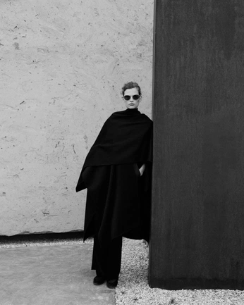 A cover of "fashion +" cluster. The owner is a1n0. The cluster consists of 5 elements.