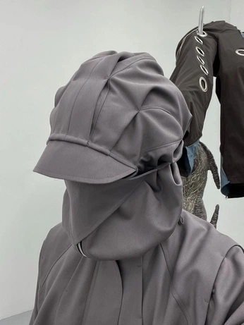 A cover of "Reeverse" cluster. The owner is domking28. The cluster consists of 9 elements.