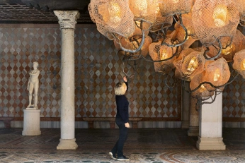 A cover of "Random event" cluster. The owner is sargiskudeyan. The cluster consists of 17 elements.