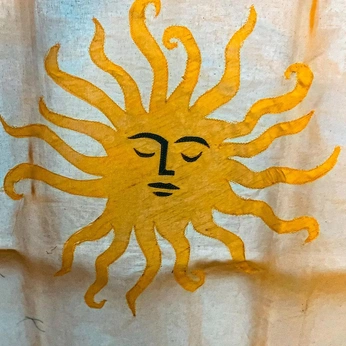 A cover of "Giallo" cluster. The owner is agustinatesio. The cluster consists of 25 elements.