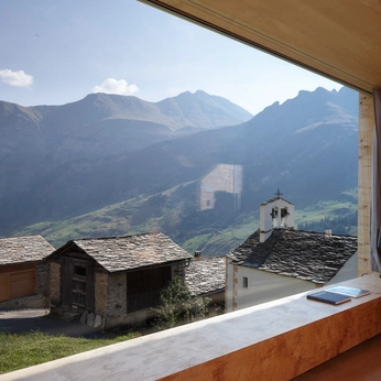 A cover of "Dreamworld" cluster. The owner is slikrik. The cluster consists of 35 elements.