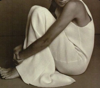 A cover of "M.O." cluster. The owner is annajgranet. The cluster consists of 261 elements.