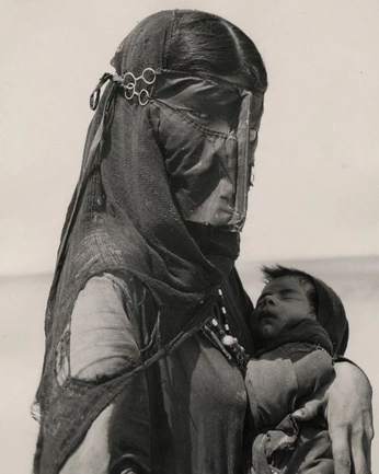 A cover of "rosana" cluster. The owner is beasamaral. The cluster consists of 36 elements.