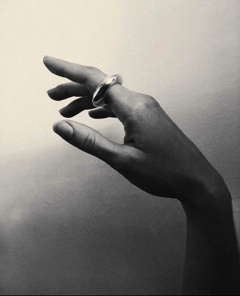 A cover of "flow" cluster. The owner is infinitestills. The cluster consists of 18 elements.