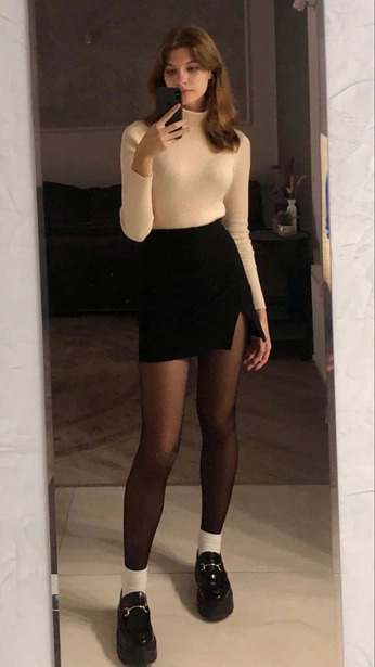 A cover of "Use" cluster. The owner is chelseayaninne. The cluster consists of 81 elements.