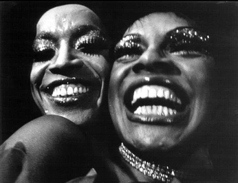 A cover of "Queer Portraits" cluster. The owner is auddie. The cluster consists of 17 elements.