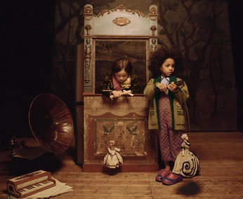 A cover of "Halloween set kids" cluster. The owner is saralop19. The cluster consists of 2 elements.