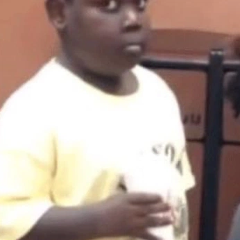 A cover of "funny/memes" cluster. The owner is straykids4life. The cluster description is "MEMES I FOUND". The cluster consists of 289 elements.