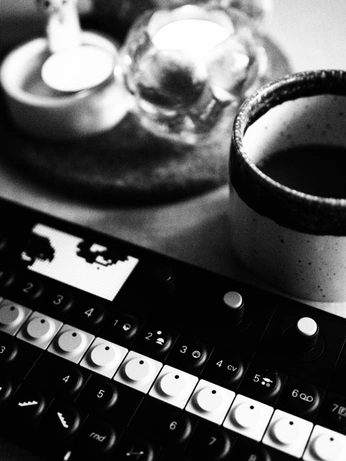 A cover of "⚫️" cluster. The owner is catbeats. The cluster consists of 1 element.