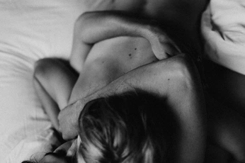 A cover of "Love/Intimacy" cluster. The owner is iris.dk. The cluster consists of 9 elements.