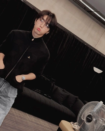 A cover of "Han" cluster. The owner is forgetful.cherry. The cluster consists of 8 elements.