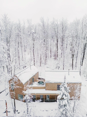 A cover of "9 Harborview Drive Form" cluster. The owner is bcdesigns. The cluster consists of 23 elements.