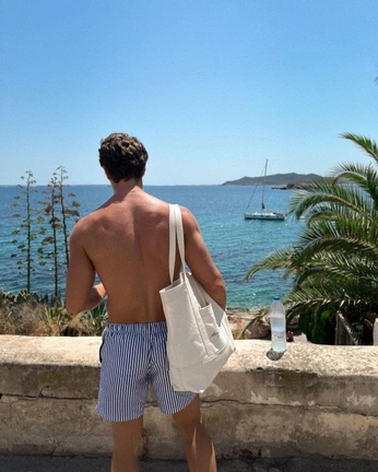 A cover of "Guys" cluster. The owner is paullarkin. The cluster consists of 57 elements.