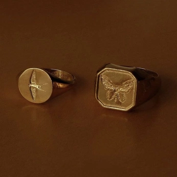 A cover of "tawny" cluster. The owner is capoodlenoodles. The cluster consists of 12 elements.