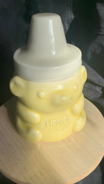 A cover of "Cuties" cluster. The owner is martooji. The cluster consists of 1 element.