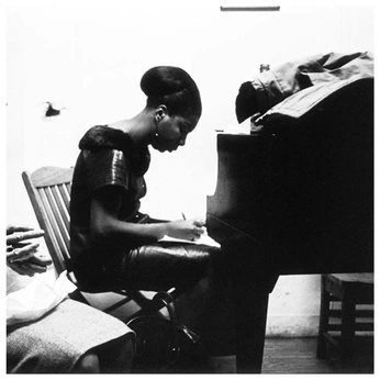 A cover of "music" cluster. The owner is gnomontse. The cluster consists of 21 elements.