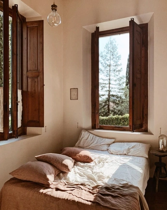 A cover of "Home" cluster. The owner is moonston.e. The cluster consists of 163 elements.