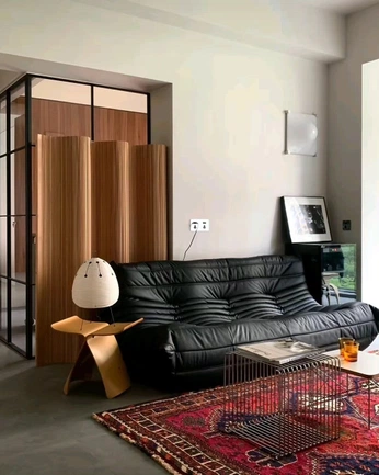 A cover of "Home" cluster. The owner is uxbyshaurya. The cluster consists of 12 elements.