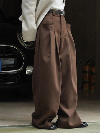 A cover of "Inspi pantalon" cluster. The owner is nissa. The cluster consists of 5 elements.