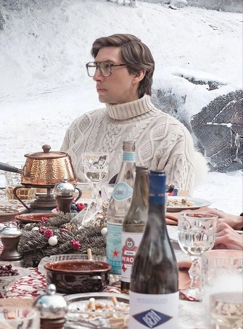 A cover of "Wes Anderson People" cluster. The owner is willwang. The cluster consists of 19 elements.