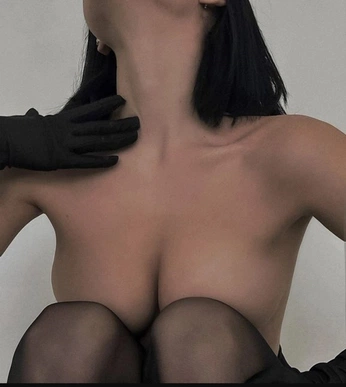 A cover of "Bewitched by…🪄🔞" cluster. The owner is angelblush. The cluster consists of 299 elements.