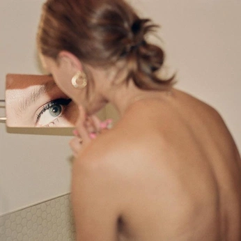 A cover of "UD 24HR EYELINER" cluster. The owner is josie.florance. The cluster consists of 39 elements.