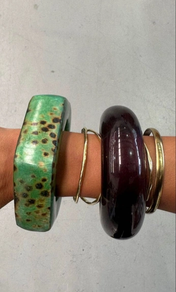 A cover of "joyas" cluster. The owner is liivi. The cluster consists of 1 element.