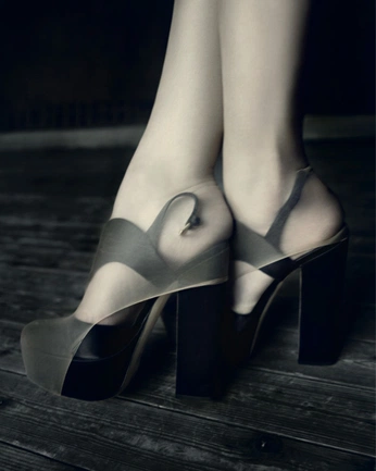 A cover of "shoes" cluster. The owner is sensiblement. The cluster consists of 32 elements.