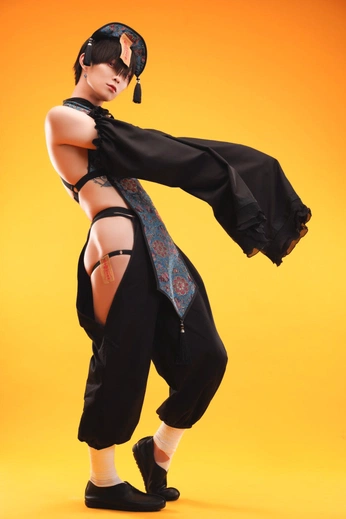 A cover of "Art Ref" cluster. The owner is yinartzz. The cluster consists of 151 elements.