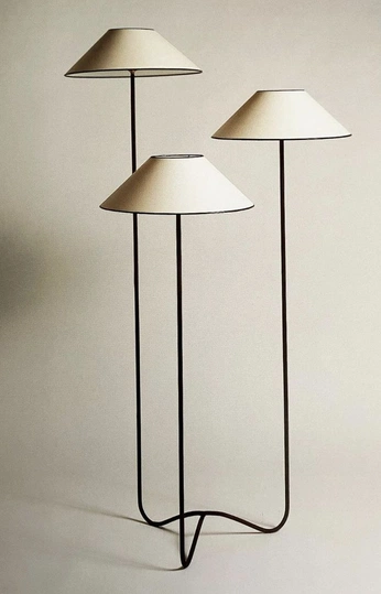 A cover of "p i e c e s" cluster. The owner is irika. The cluster consists of 4 elements.