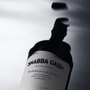 A cover of "Photography" cluster. The owner is maximenugues. The cluster consists of 14 elements.